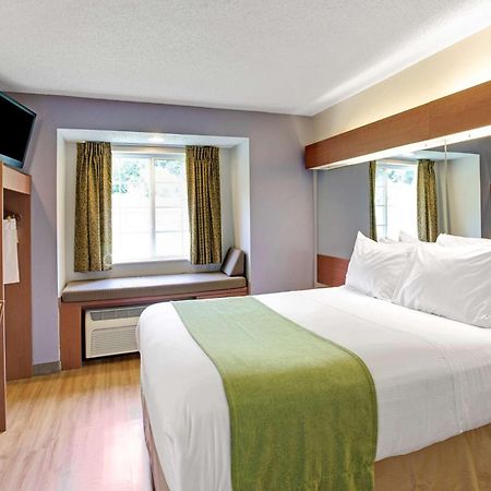 Microtel Inn & Suites By Wyndham Cherokee Exteriér fotografie