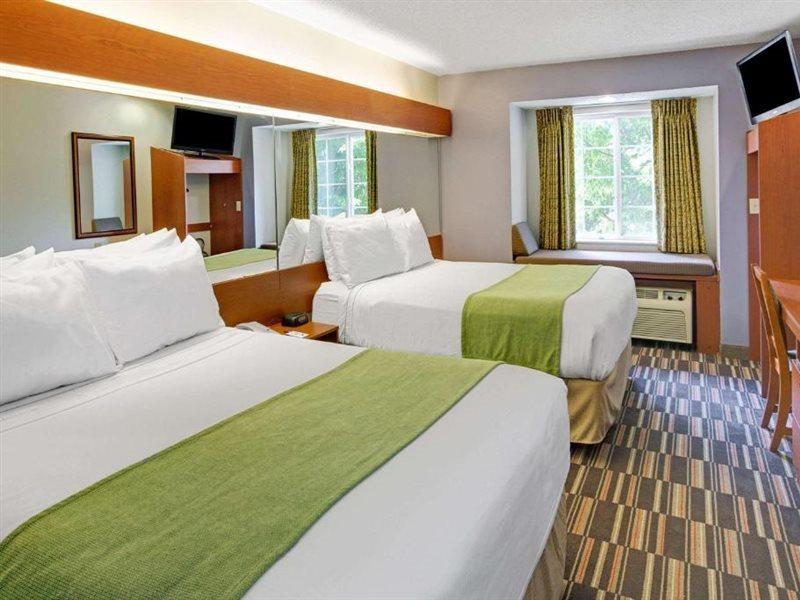 Microtel Inn & Suites By Wyndham Cherokee Exteriér fotografie