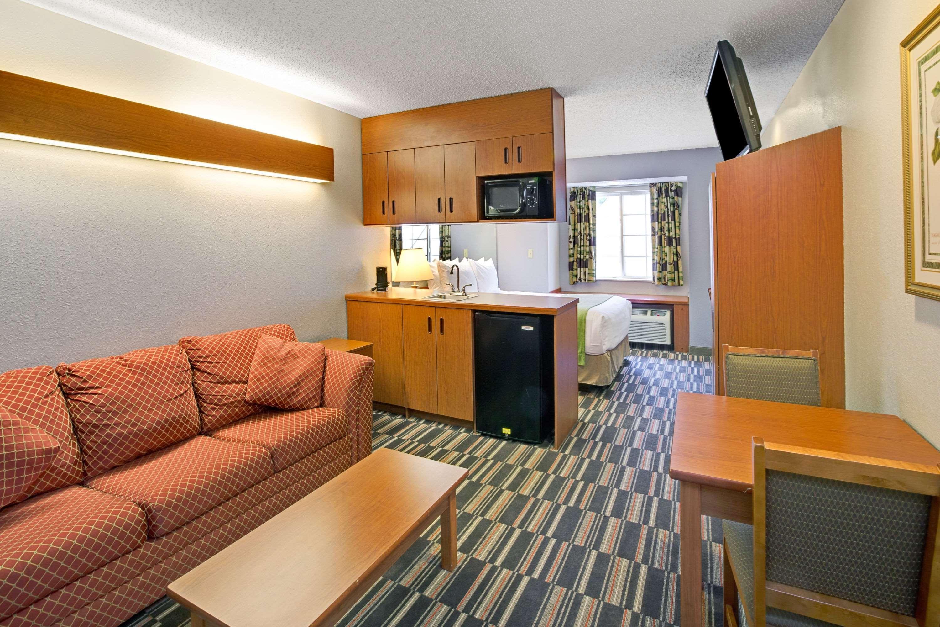 Microtel Inn & Suites By Wyndham Cherokee Exteriér fotografie