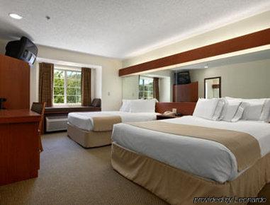 Microtel Inn & Suites By Wyndham Cherokee Pokoj fotografie